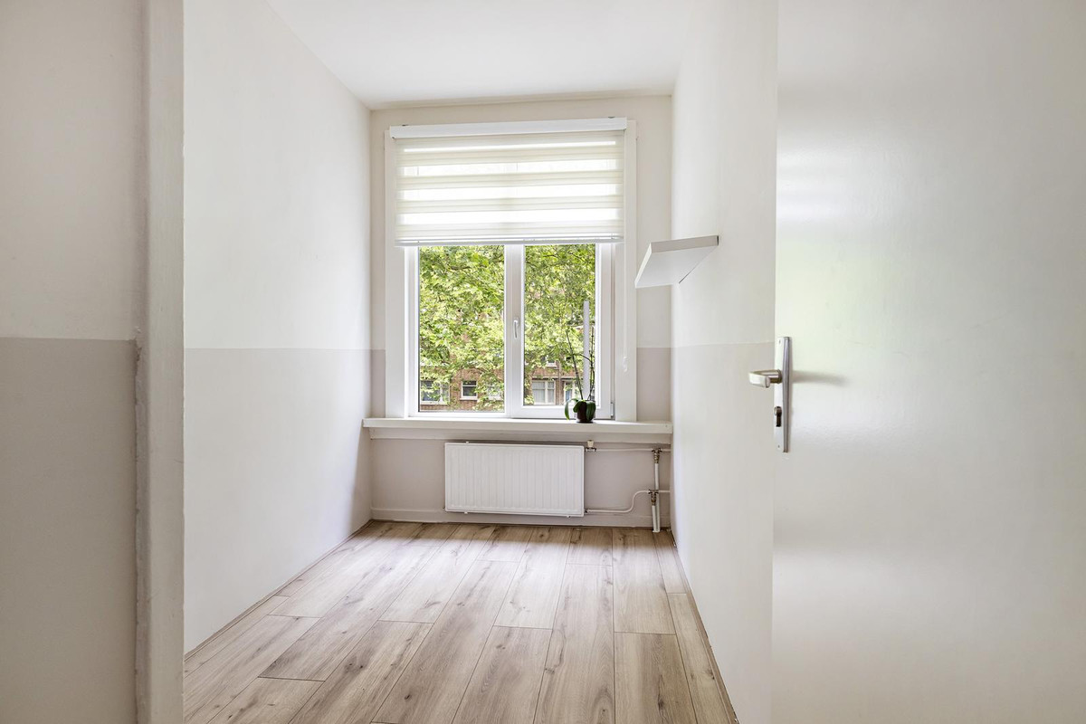 Appartement te koop: Dordtselaan 187A02, Rotterdam
