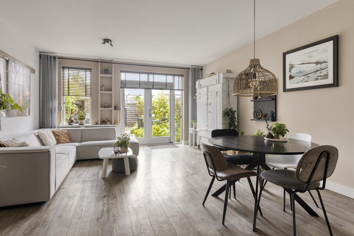 Tussenwoning te koop: Hoefblad 46, Leidschendam