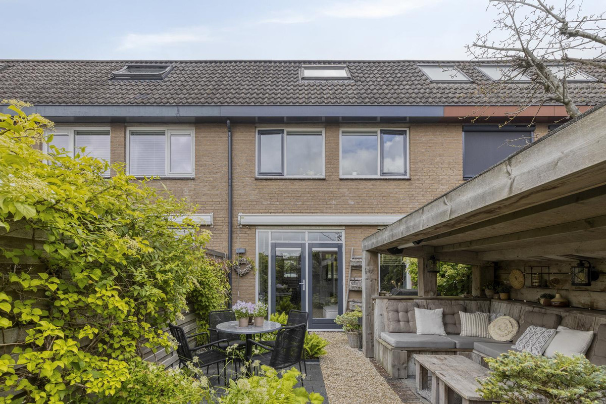 Tussenwoning te koop: Hoefblad 46, Leidschendam