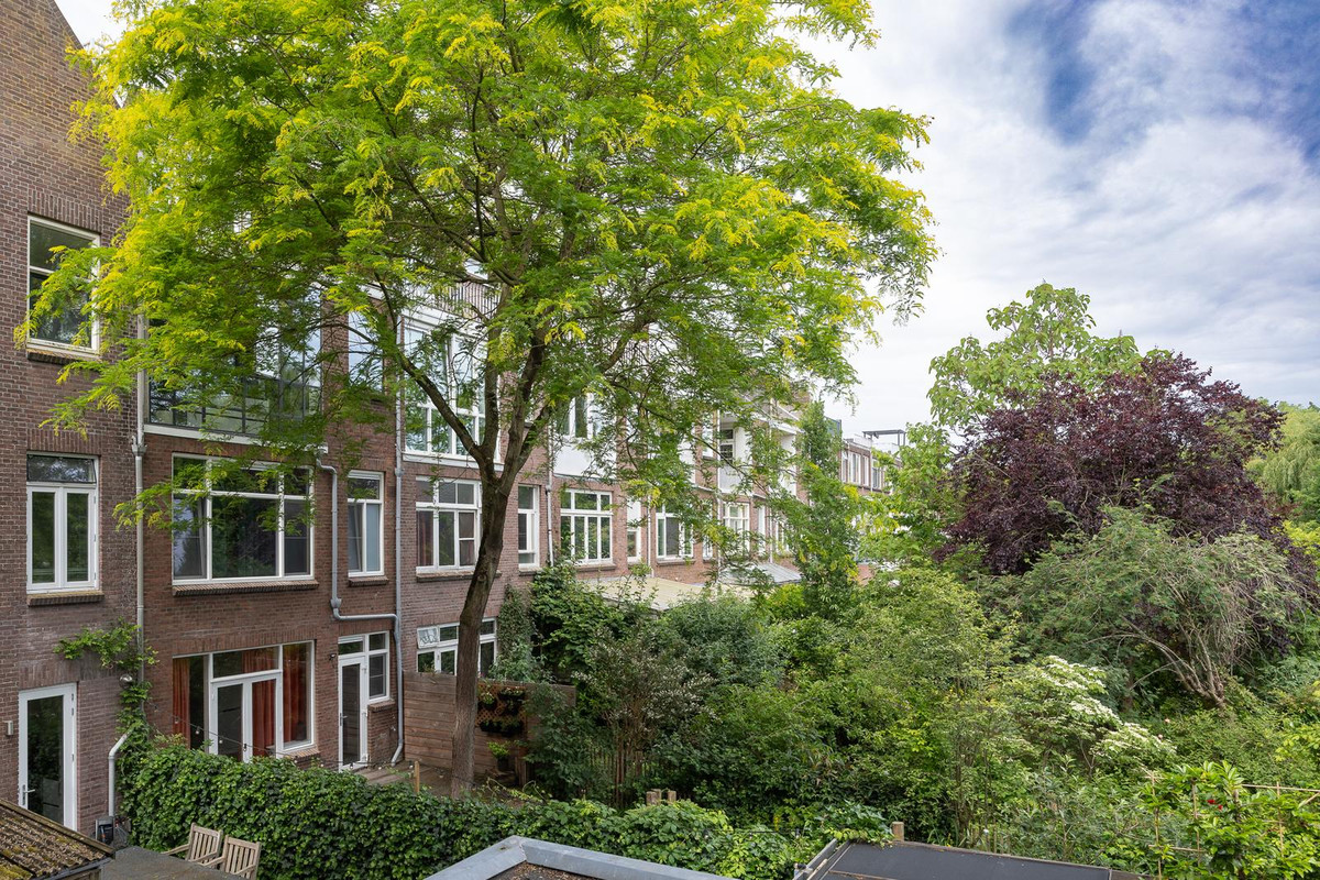 Appartement te koop: Willem van Hillegaersbergstraat 141B, Rotterdam