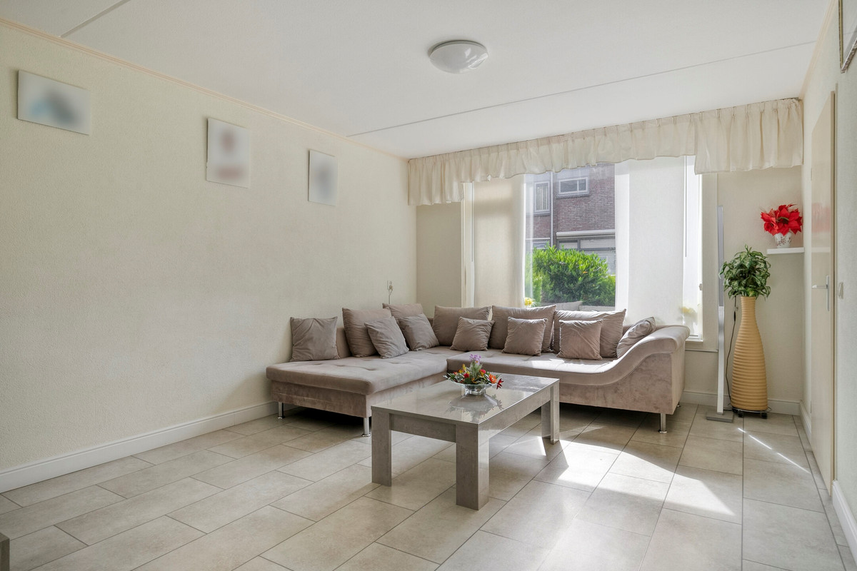 Tussenwoning te koop: Van Breestraat 82, Tilburg