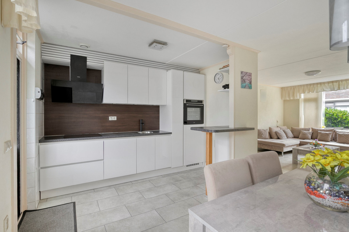 Tussenwoning te koop: Van Breestraat 82, Tilburg