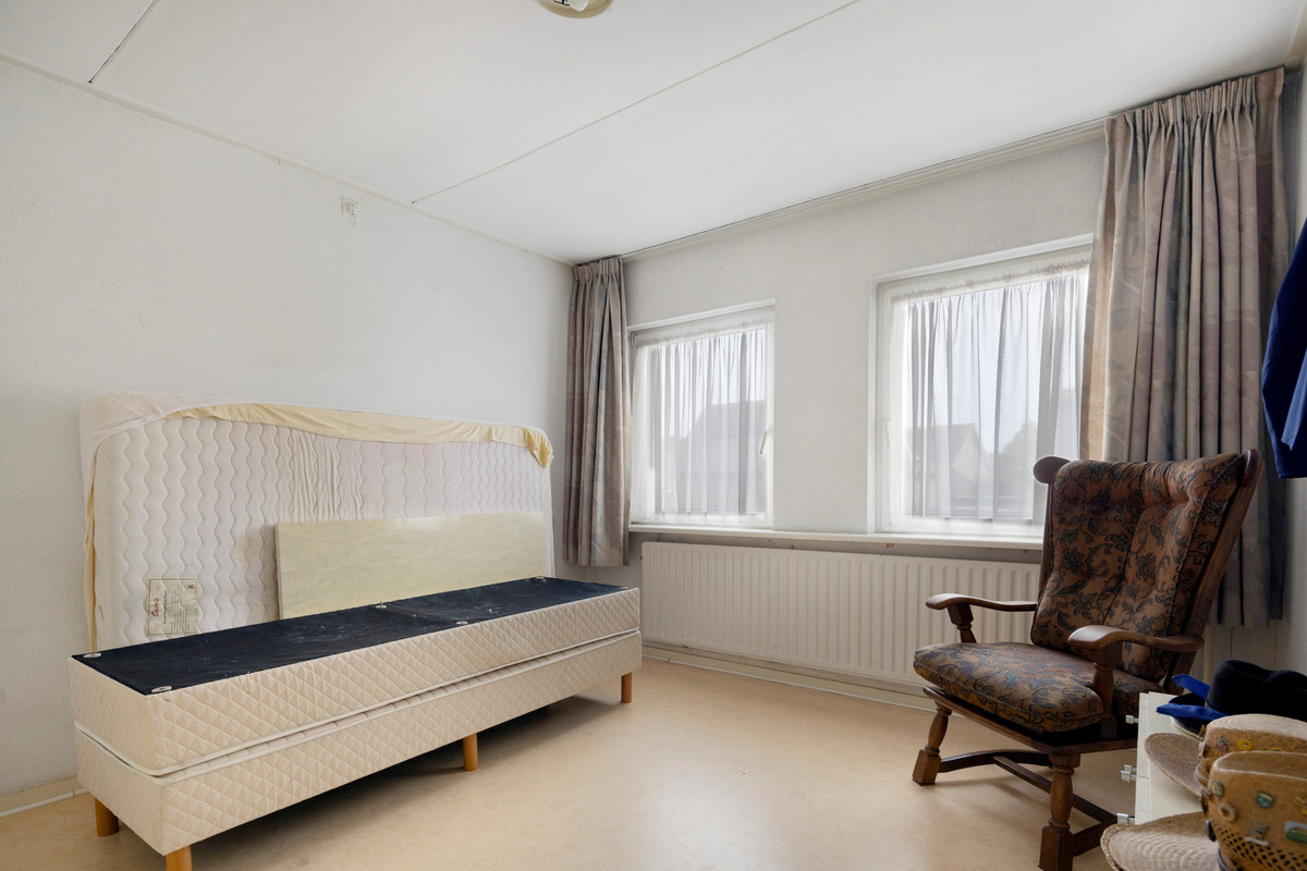 Twee-onder-één-kap te koop: Molenstraat 19, Nuland