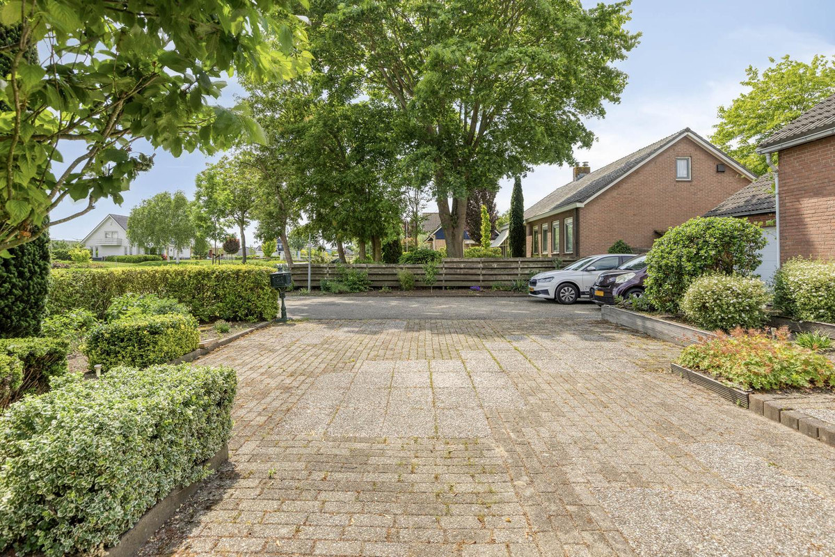 Vrijstaande woning te koop: Hoofdweg 132, Kudelstaart