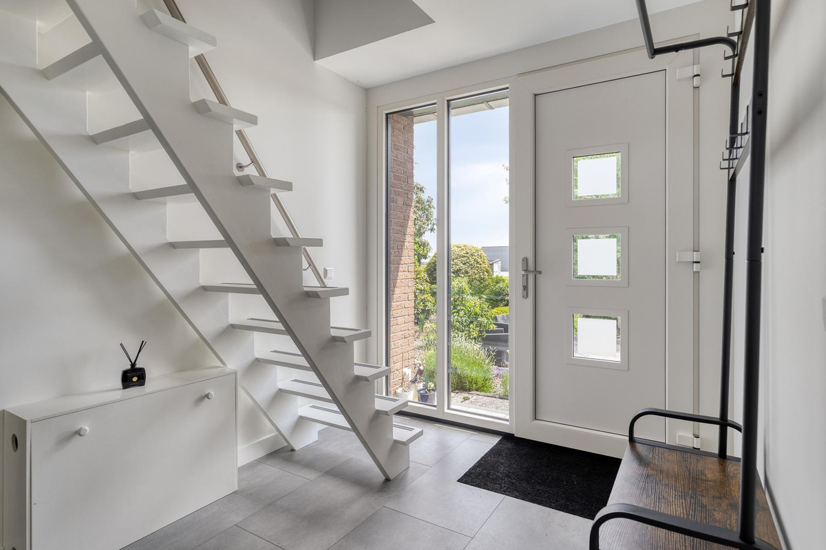 Vrijstaande woning te koop: Hoofdweg 132, Kudelstaart
