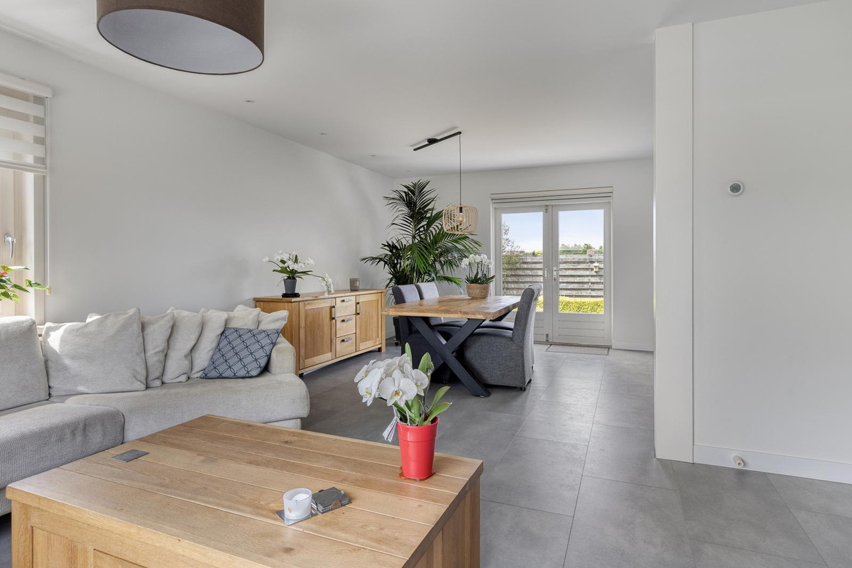 Vrijstaande woning te koop: Hoofdweg 132, Kudelstaart