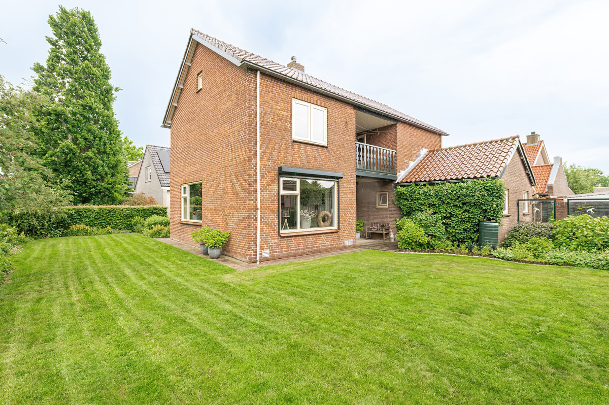 Vrijstaande woning te koop: Hoefslag 2, Almkerk