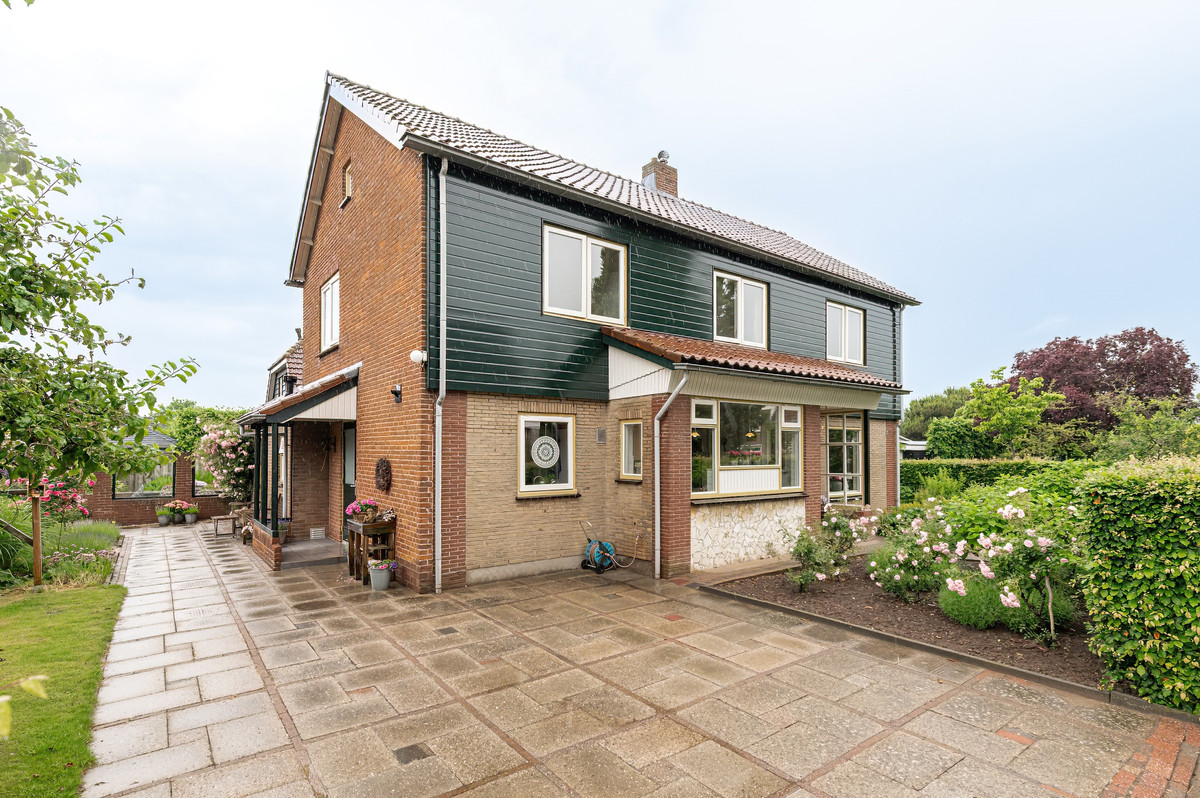 Vrijstaande woning te koop: Hoefslag 2, Almkerk
