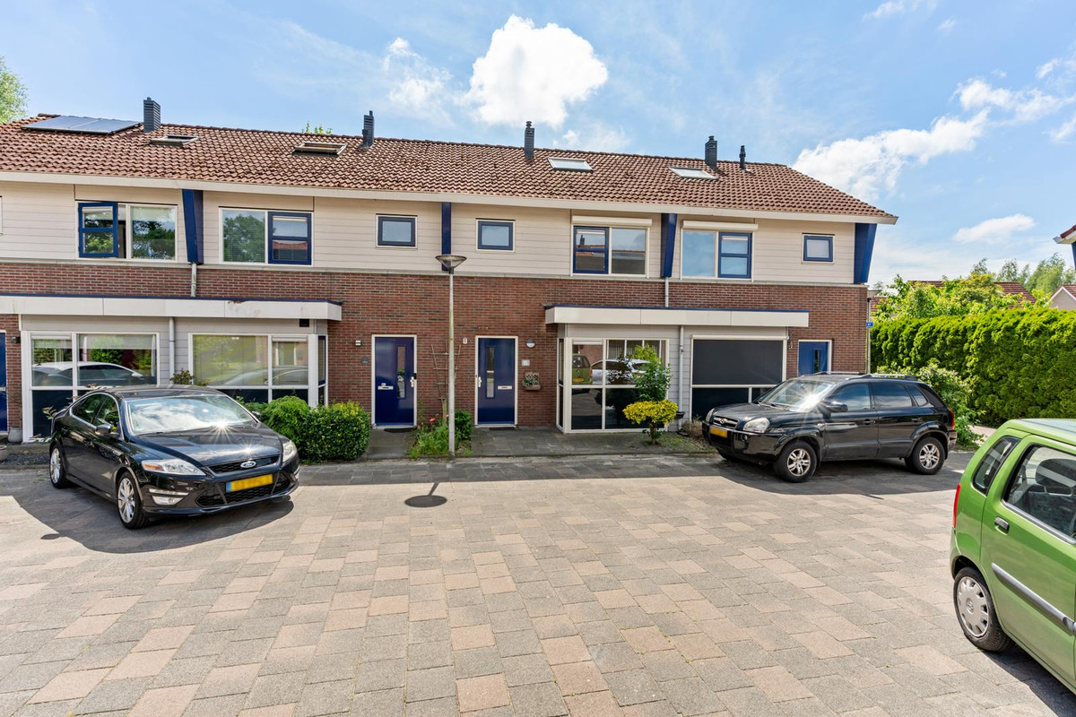 Tussenwoning te koop: Stentorlaan 85, Enschede