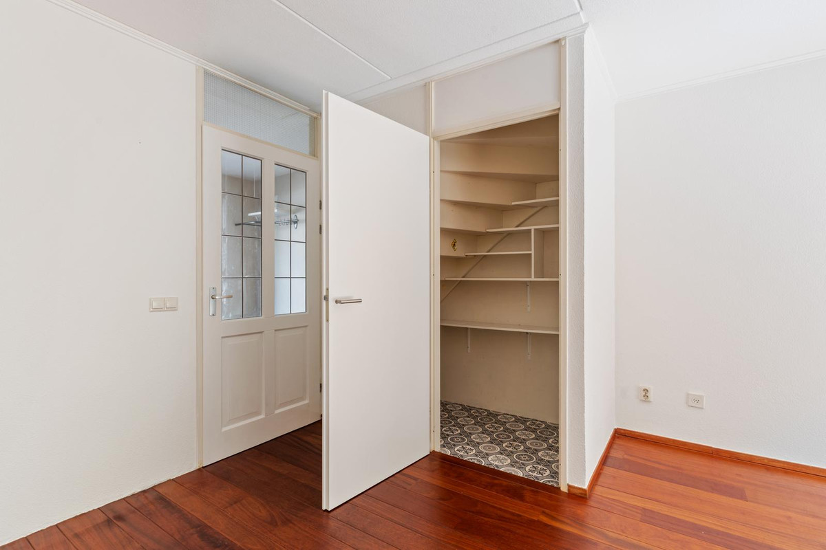 Tussenwoning te koop: Stentorlaan 85, Enschede