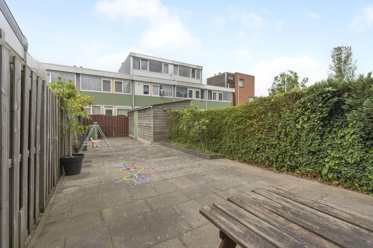 Tussenwoning te koop: Kalmoesstraat 45, Hoogvliet Rotterdam