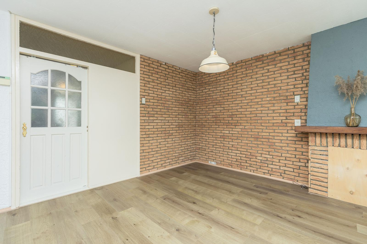 Tussenwoning te koop: Kalmoesstraat 45, Hoogvliet Rotterdam