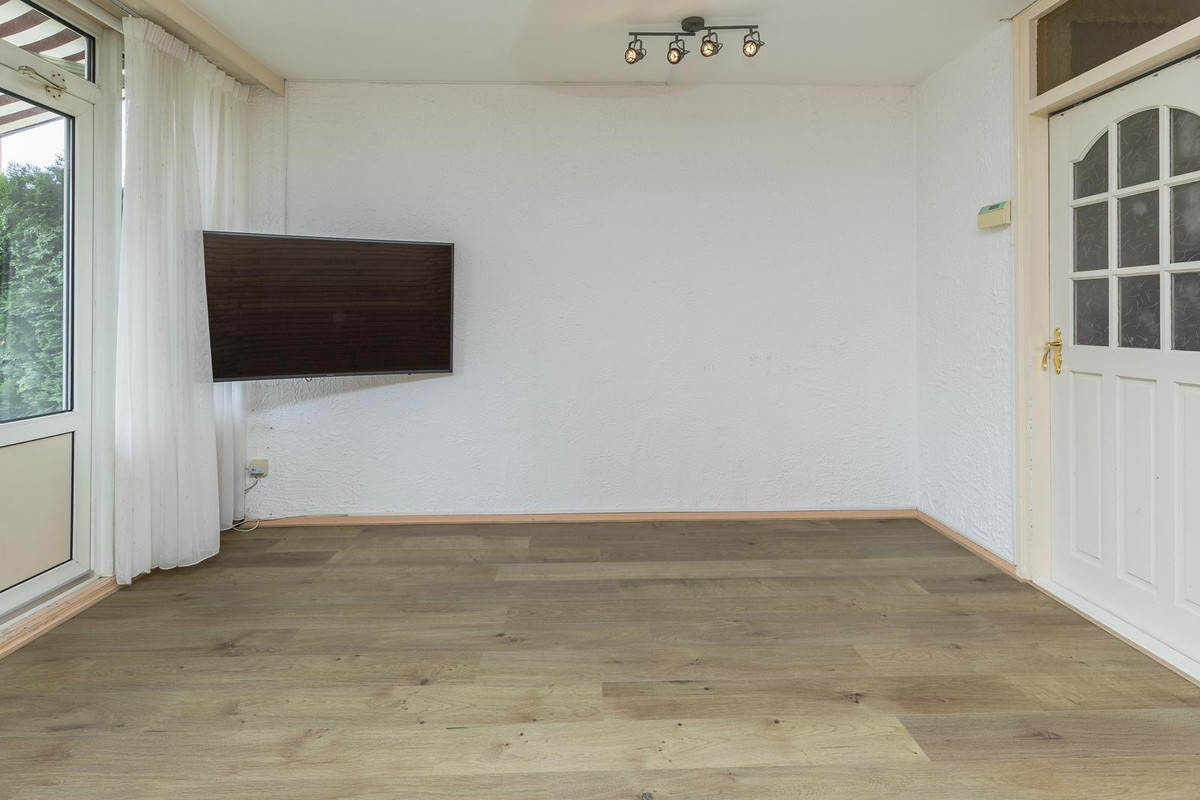 Tussenwoning te koop: Kalmoesstraat 45, Hoogvliet Rotterdam