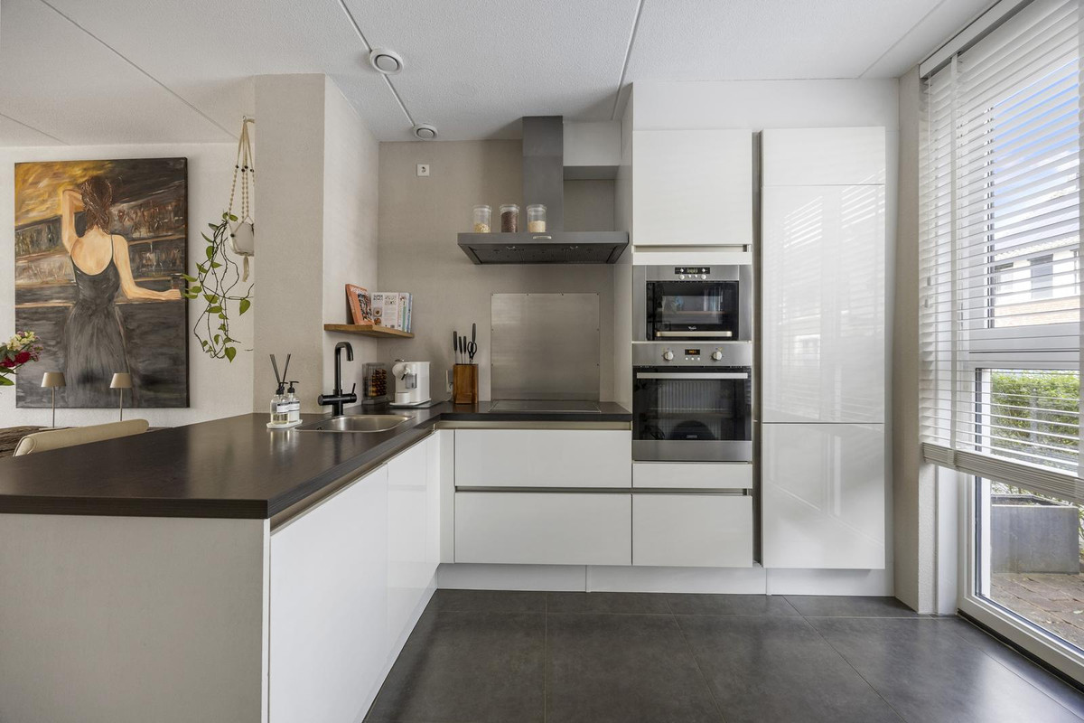 Tussenwoning te koop: Keurvorstsingel 10, Huissen