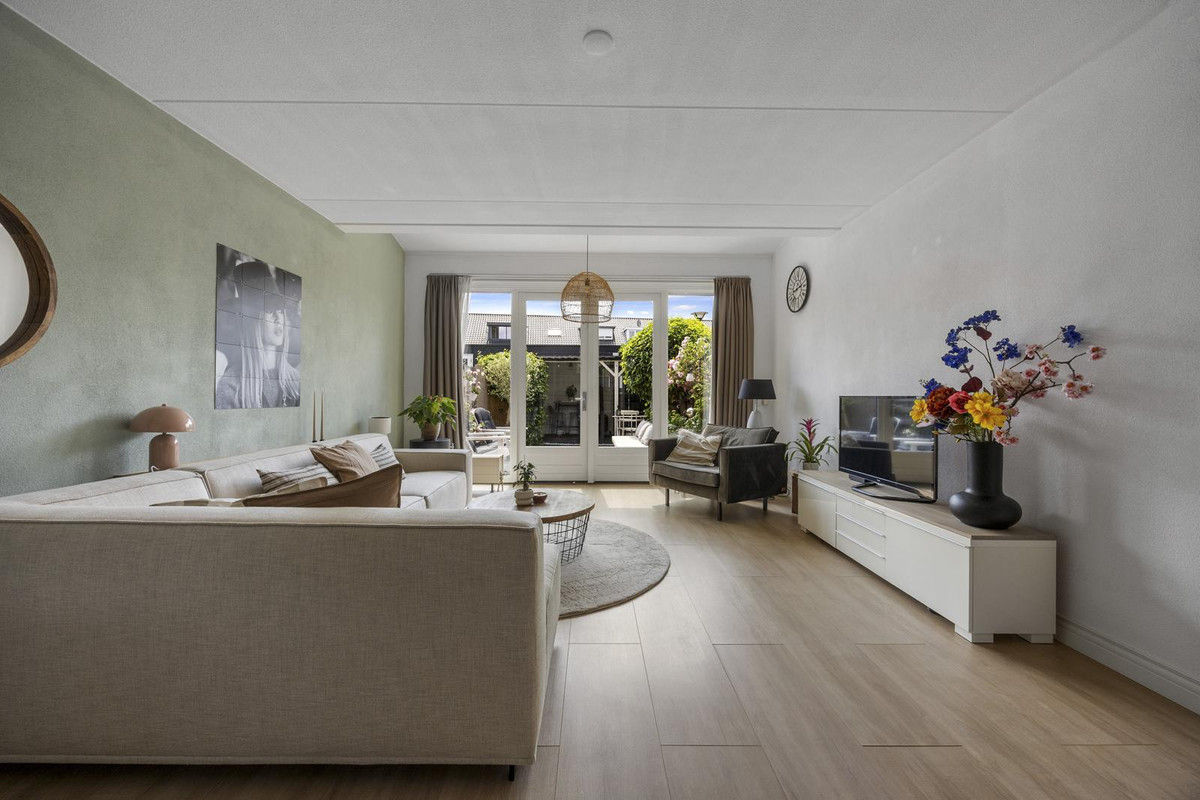Tussenwoning te koop: Keurvorstsingel 10, Huissen