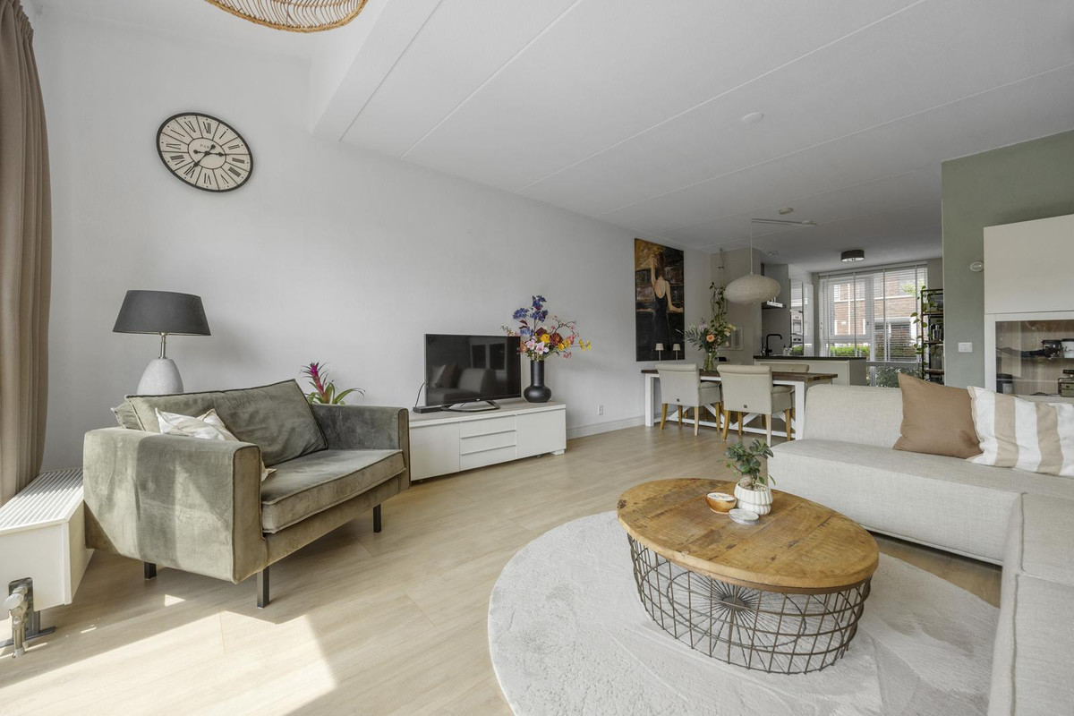 Tussenwoning te koop: Keurvorstsingel 10, Huissen