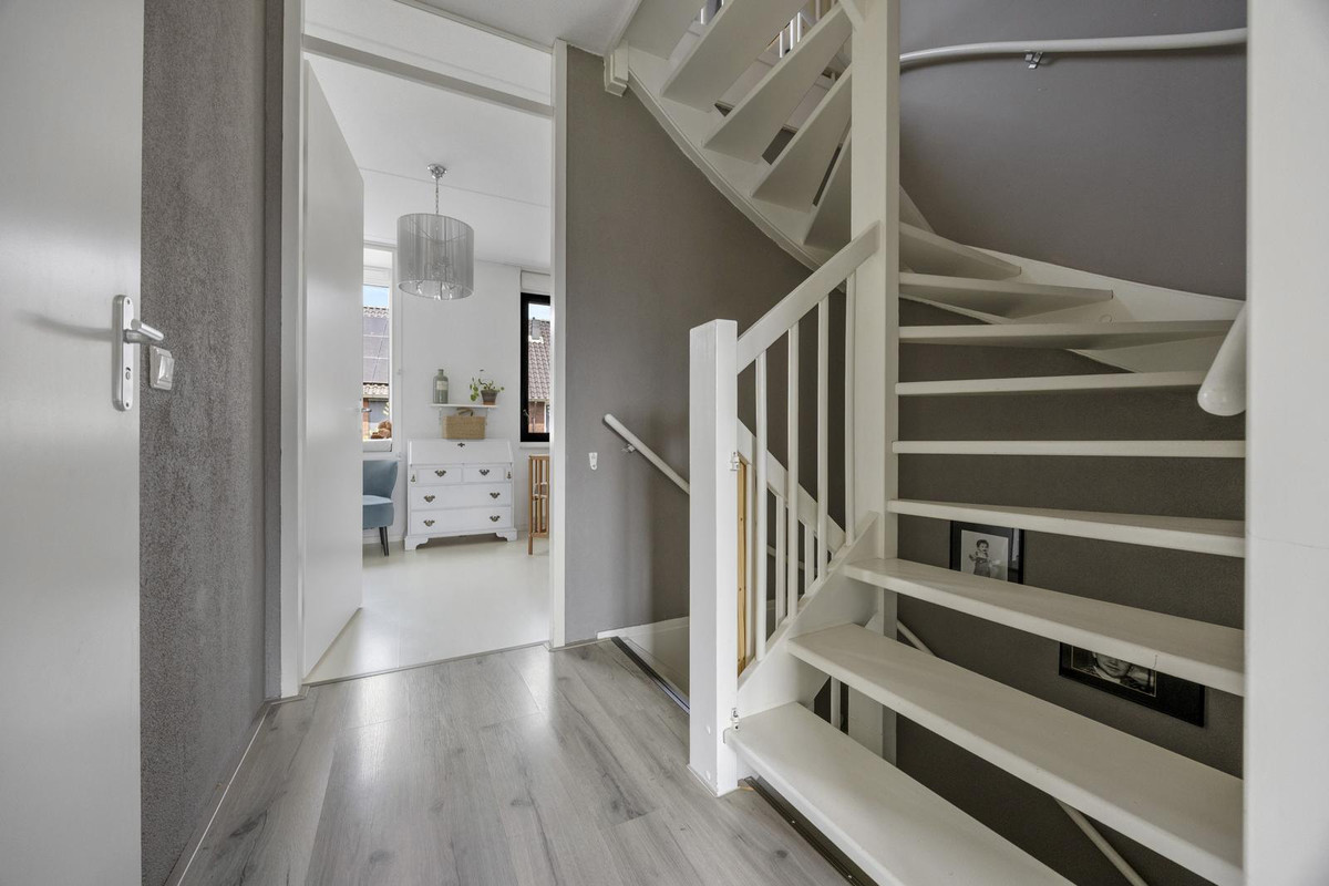 Tussenwoning te koop: Keurvorstsingel 10, Huissen