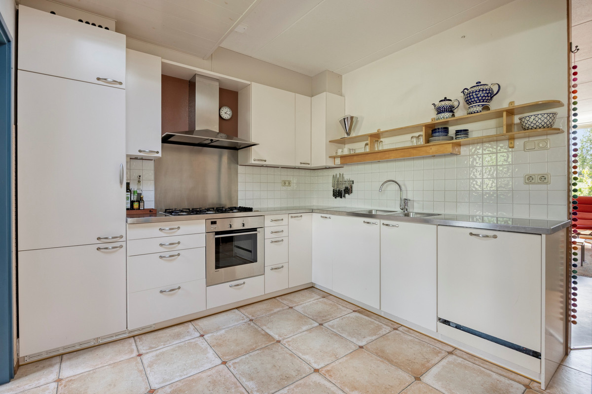Tussenwoning te koop: Mozartstraat 13, Nieuwerkerk A/D Ijssel