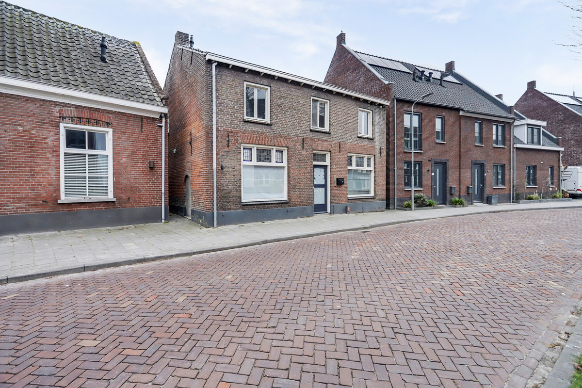 Vrijstaande woning te koop: Schoolstraat 16, Moergestel