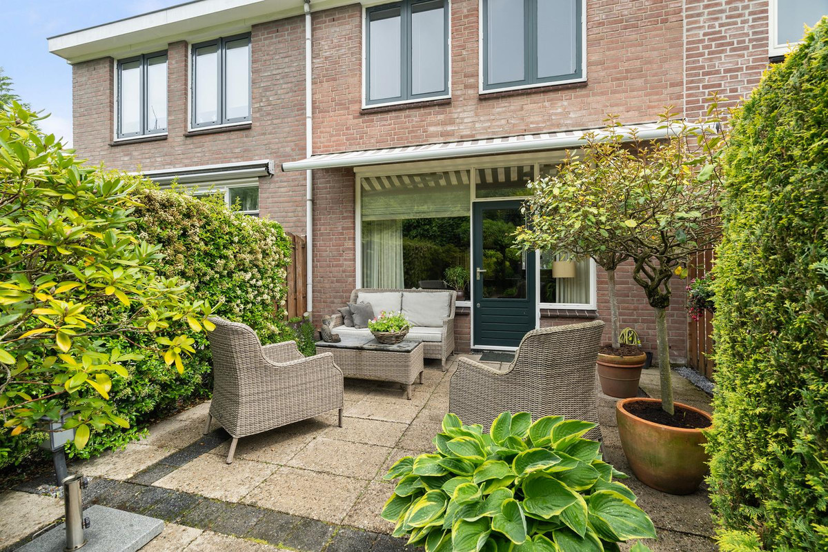 Tussenwoning te koop: Bergoord 21, Rotterdam