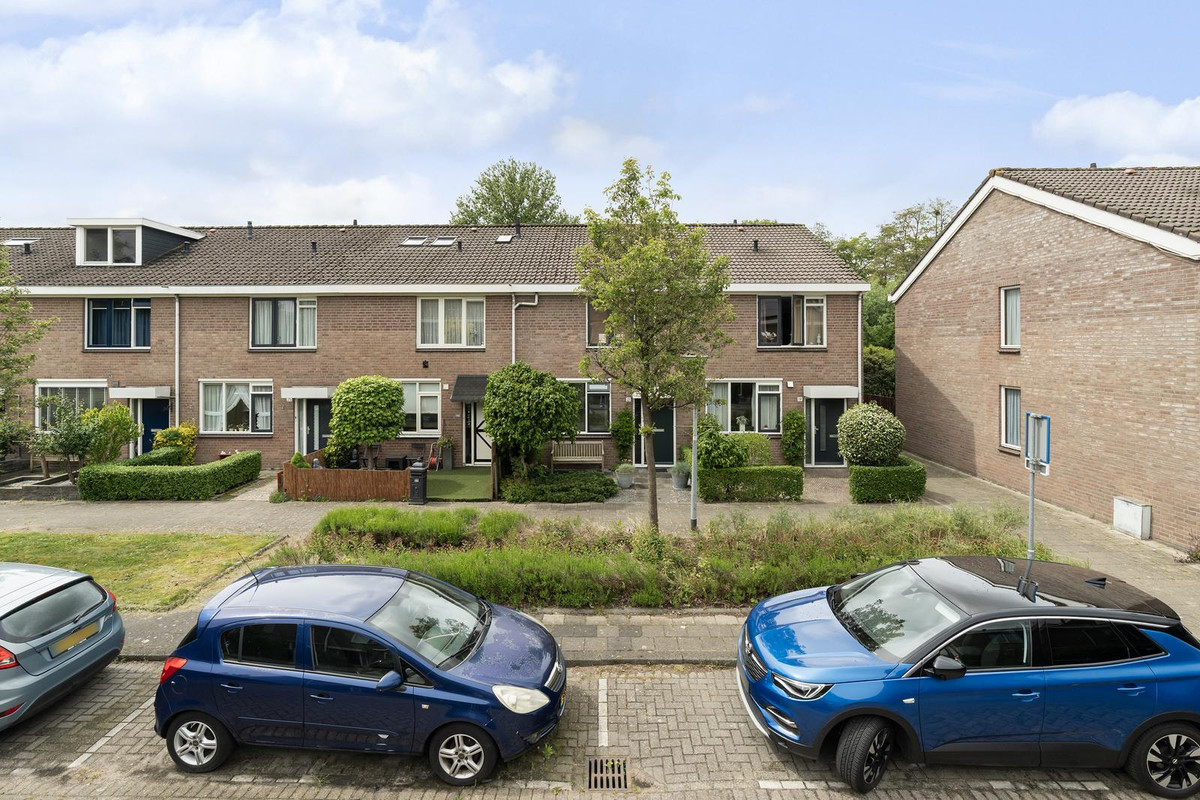 Tussenwoning te koop: Bergoord 21, Rotterdam