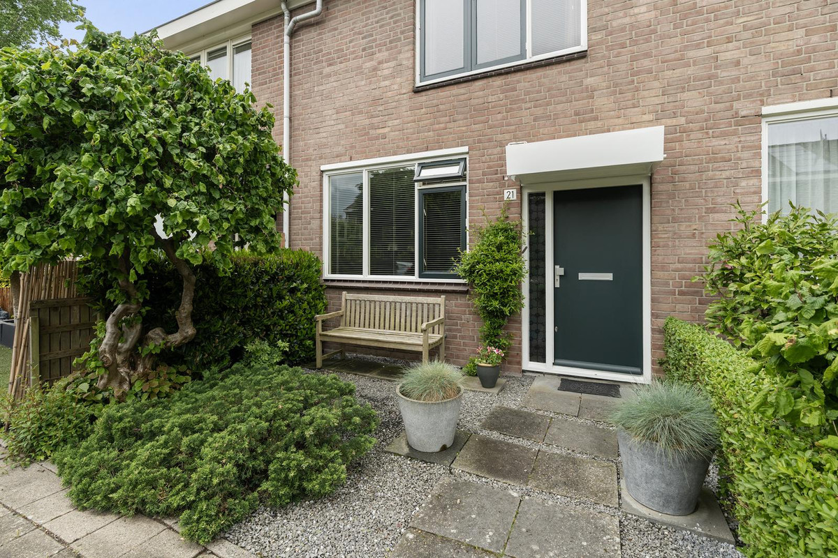Tussenwoning te koop: Bergoord 21, Rotterdam