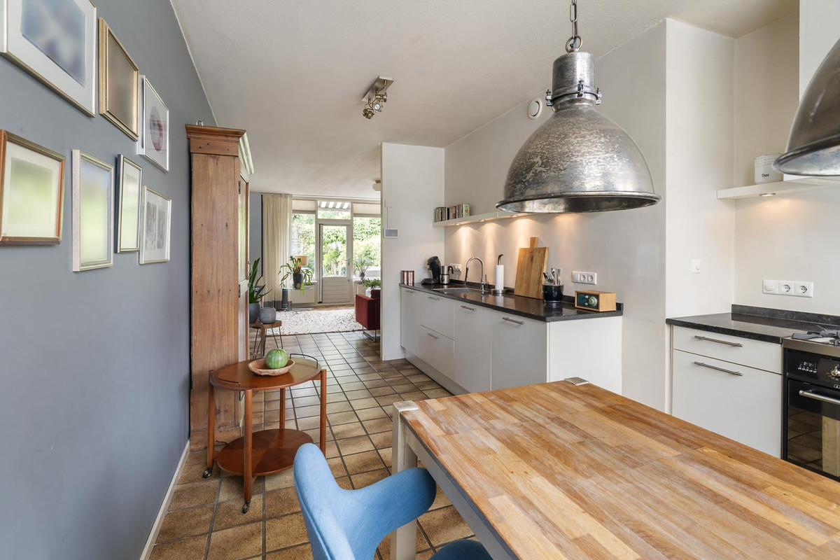 Tussenwoning te koop: Bergoord 21, Rotterdam