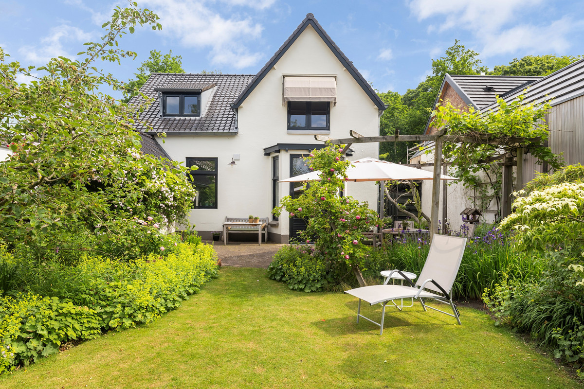 Vrijstaande woning te koop: Amsterdamseweg 31, Ede