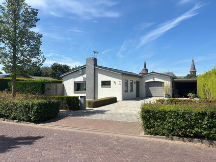 Burgemeester J.C. Everaarslaan 30