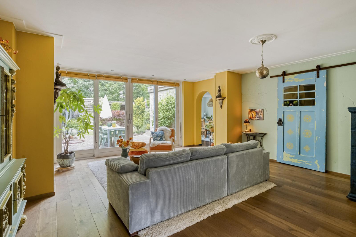 Twee-onder-één-kap te koop: Berliozhof 19, Schijndel