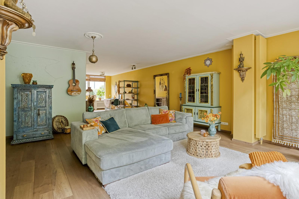 Twee-onder-één-kap te koop: Berliozhof 19, Schijndel