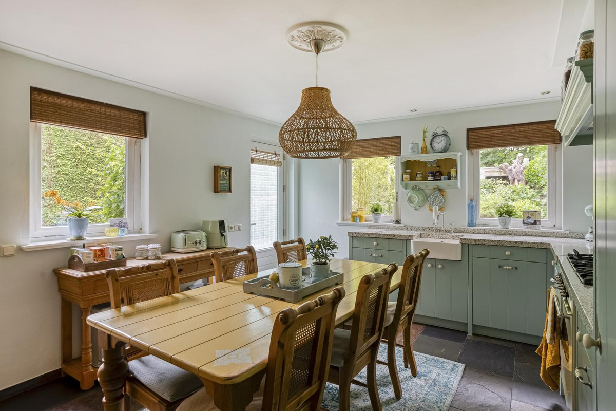 Twee-onder-één-kap te koop: Berliozhof 19, Schijndel