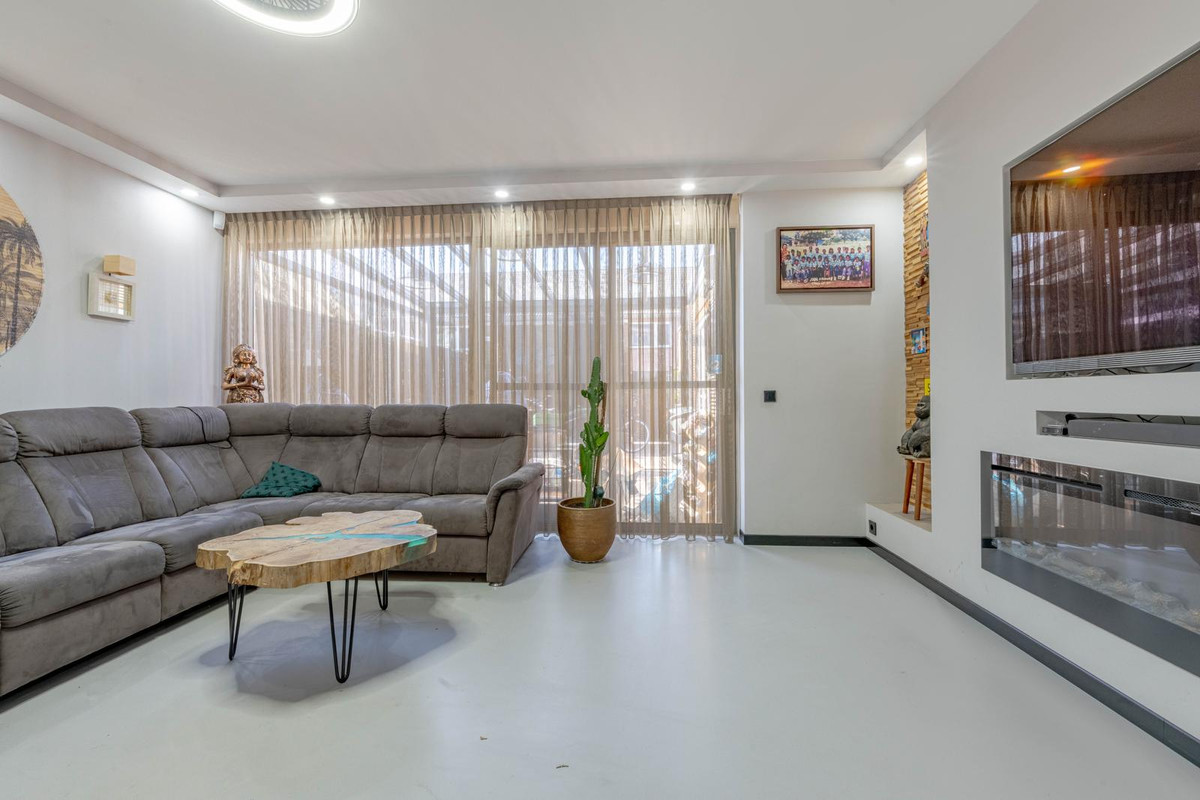 Tussenwoning te koop: Serooskerkestraat 16, Rotterdam