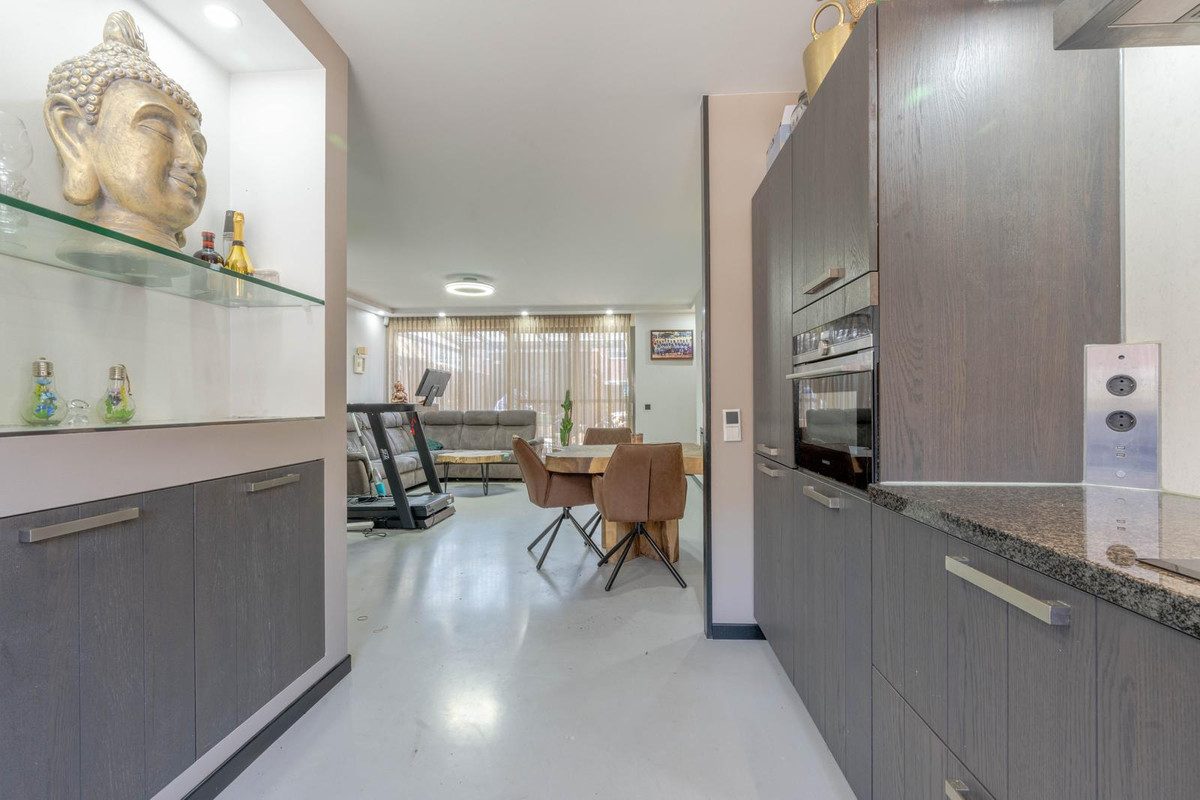 Tussenwoning te koop: Serooskerkestraat 16, Rotterdam