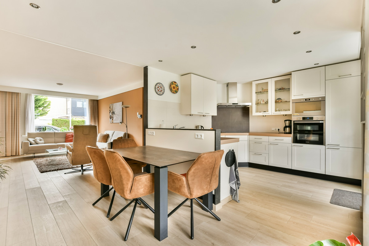 Tussenwoning te koop: Burgemeester Haspelslaan 360, Amstelveen