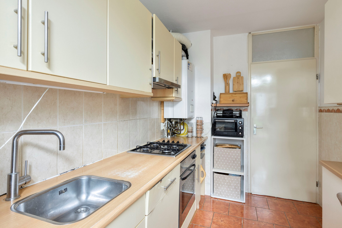 Appartement te koop: Margaretha Van Hennebergweg 29, 'S-Gravenhage