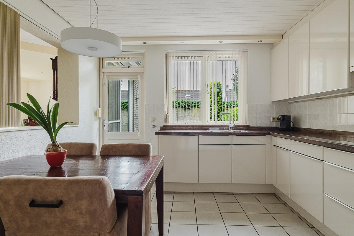 Hoekwoning te koop: Châteaurouxhof 1, Eindhoven