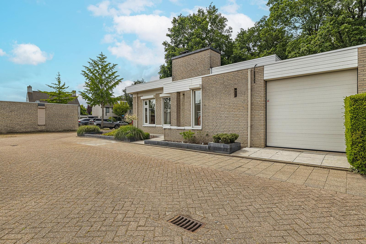 Hoekwoning te koop: Châteaurouxhof 1, Eindhoven