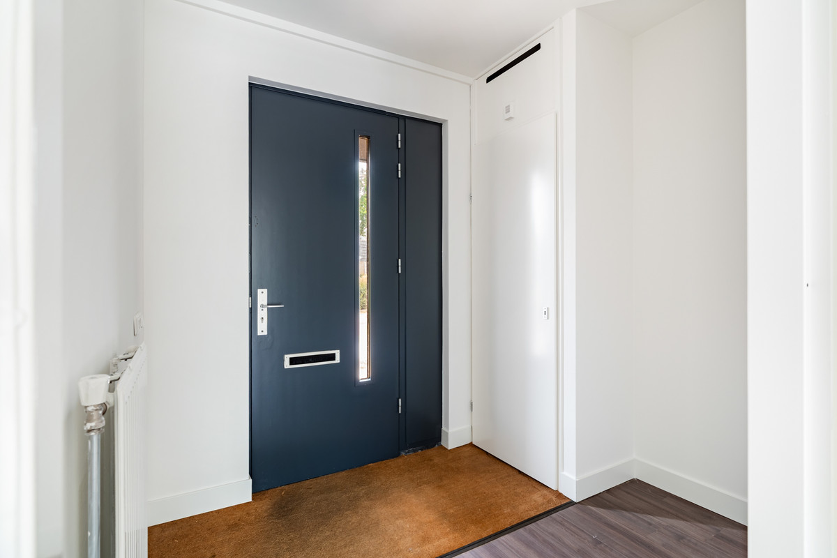Tussenwoning te koop: Adrianus Van Driellaan 10, 'S-Gravenhage