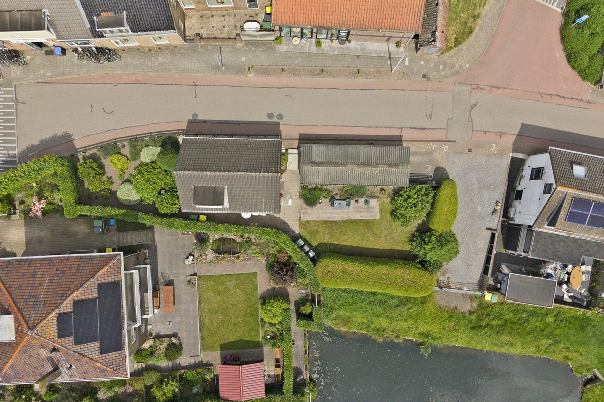 Vrijstaande woning te koop: Schenkeldijk 2, Strijen
