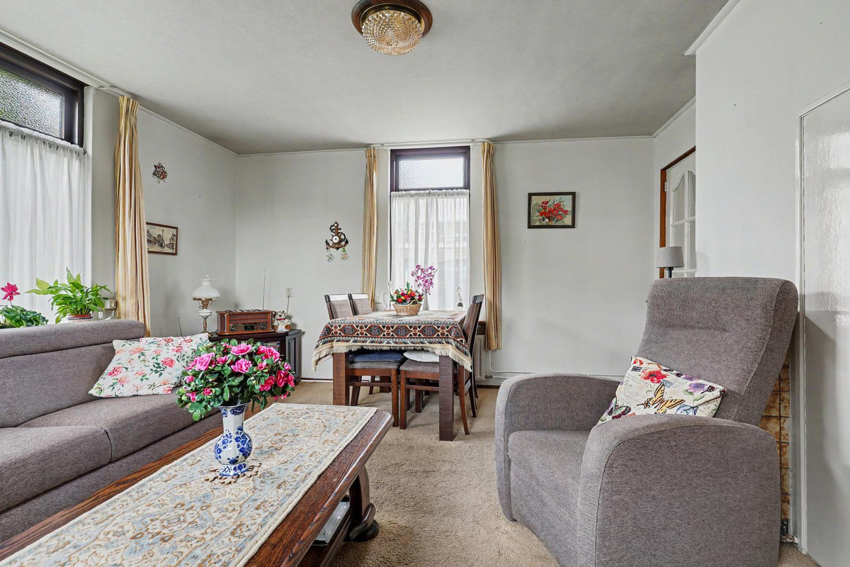 Vrijstaande woning te koop: Schenkeldijk 2, Strijen