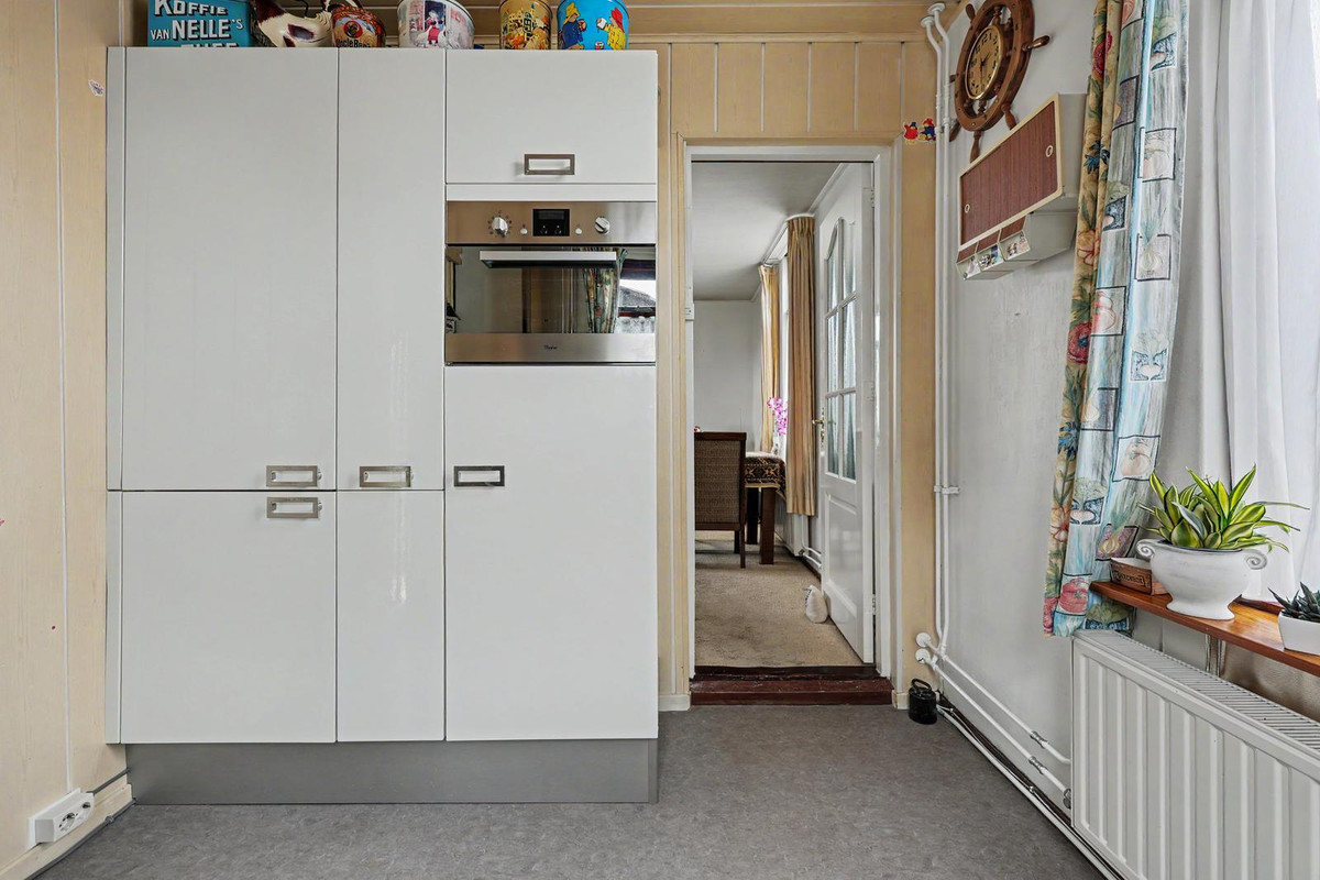 Vrijstaande woning te koop: Schenkeldijk 2, Strijen