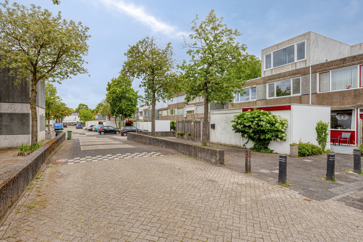 Tussenwoning te koop: Haagbeemd 14, Eindhoven