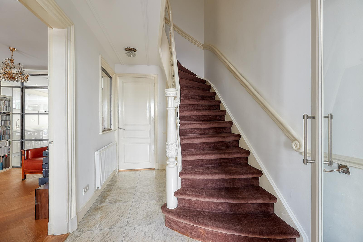 Tussenwoning te koop: Bezuidenhoutseweg 123, 'S-Gravenhage