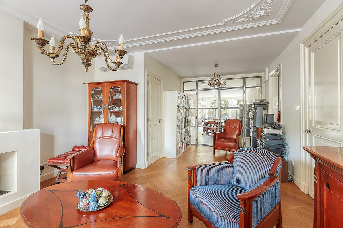 Tussenwoning te koop: Bezuidenhoutseweg 123, 'S-Gravenhage