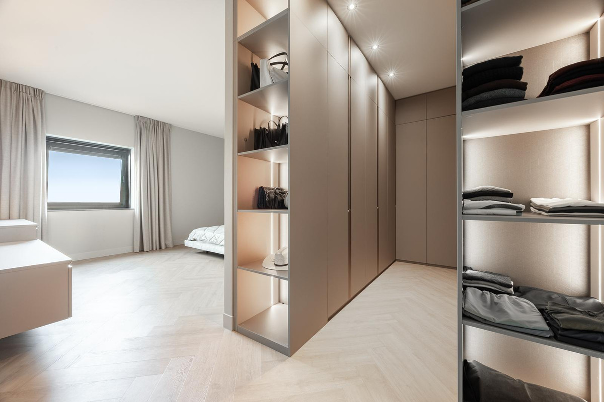 Appartement te koop: Zilverparkkade 132, Lelystad