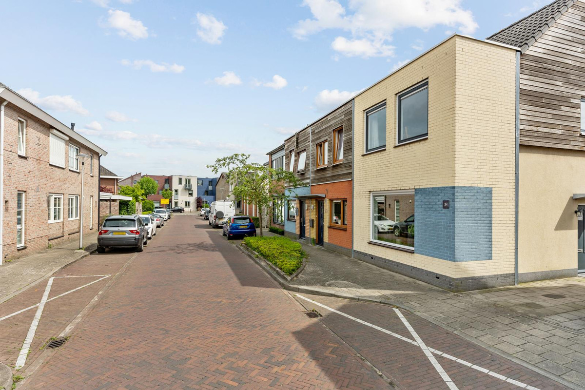 Hoekwoning te koop: Schurinksdwarsweg 34, Enschede