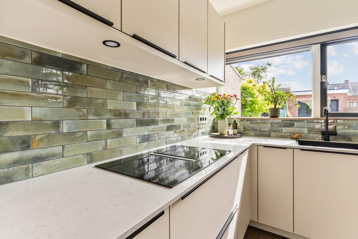 Hoekwoning te koop: Schurinksdwarsweg 34, Enschede