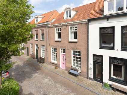 Kerkstraat 21