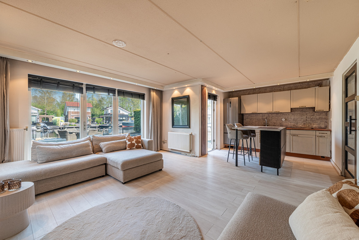 Vrijstaande woning te koop: Vinkenkade 77R42, Vinkeveen